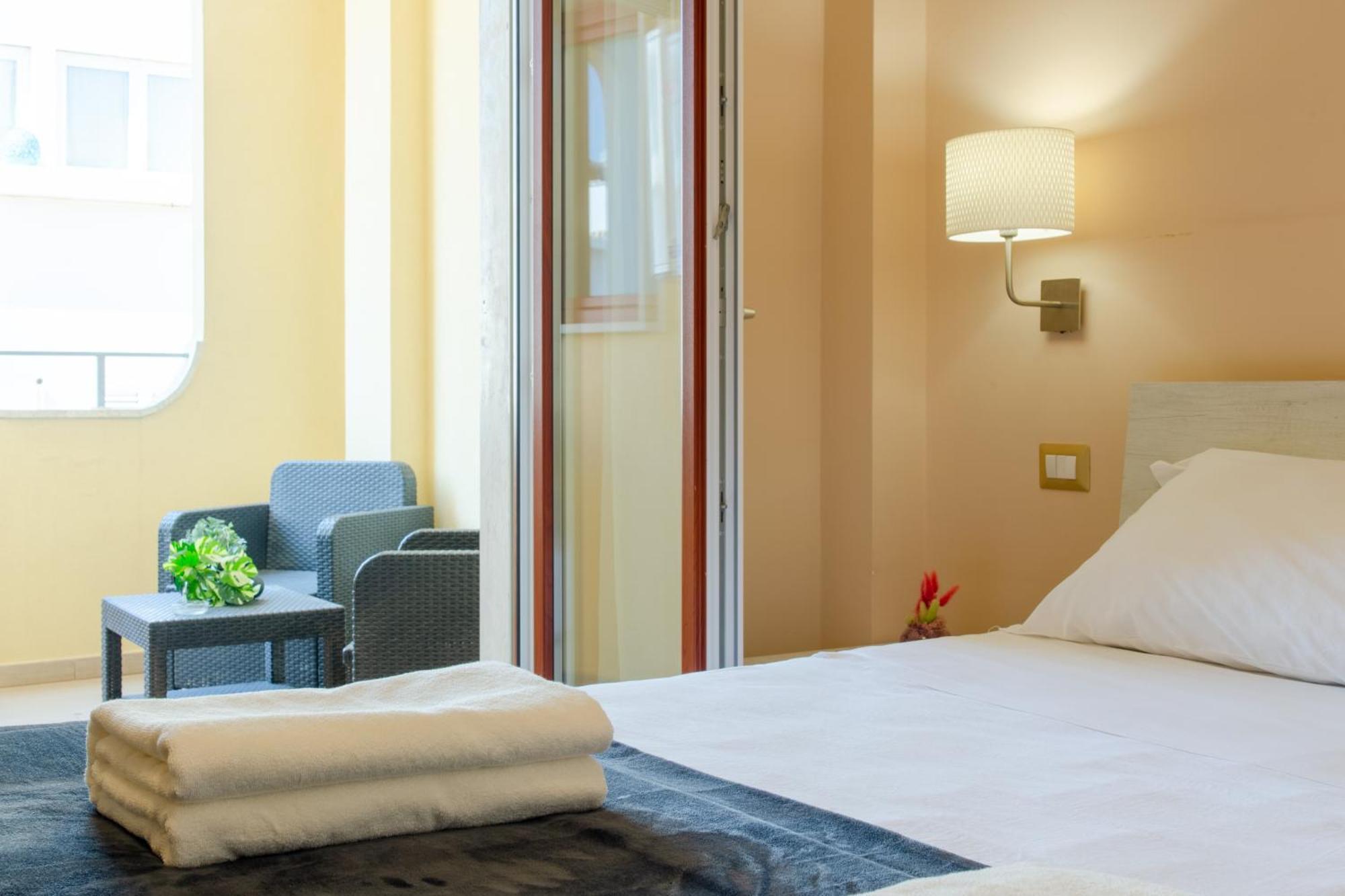 L'Affaccio Rooms - Lungomare Gallipoli Exterior foto